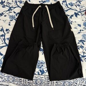 Vuori Women’s Black Pants- xxs brand new